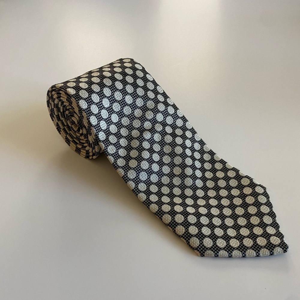 Brioni 100% silk tie